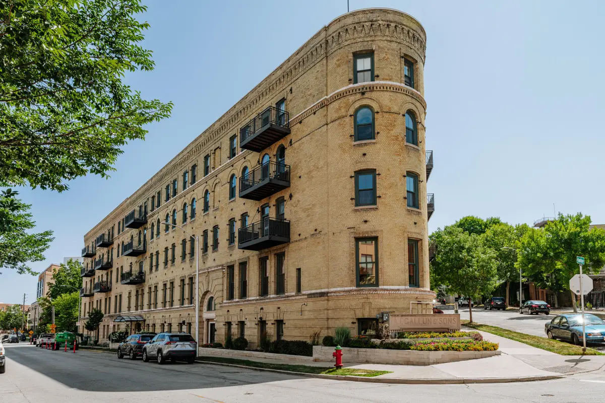 1818 N Water St, Milwaukee, WI 53202 - #1