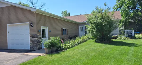 708 Riverview Ct, Jefferson, WI 53549