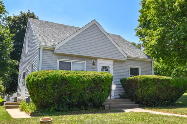 9007 W Greenfield Ave, West Allis, WI 53214