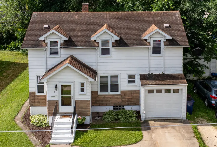 519 W Oak St, Sparta, WI 54656 - #3