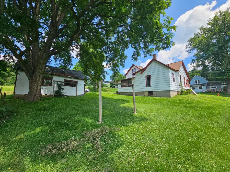 219 N Cherry St, La Farge, WI 54639 - #3