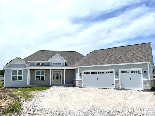 W358N6309 Ennis Rd, Oconomowoc, WI 53066