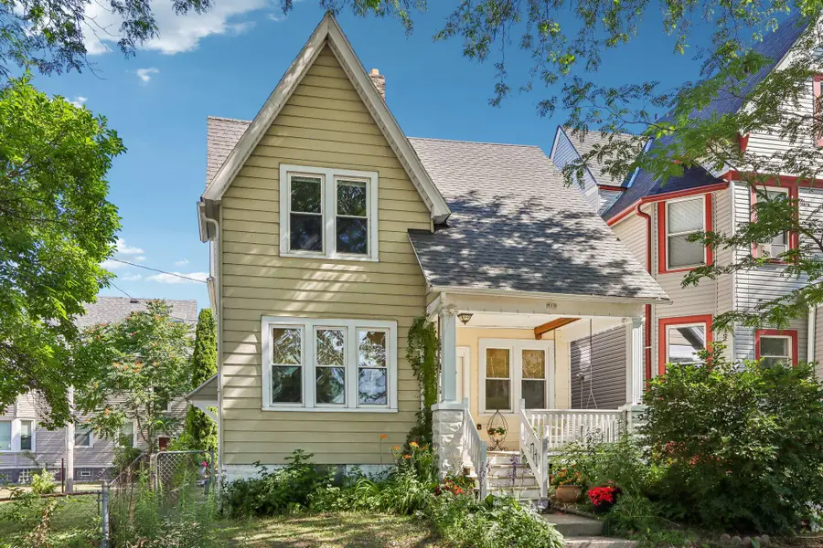 510 E Garfield Ave, Milwaukee, WI 53212 - #3