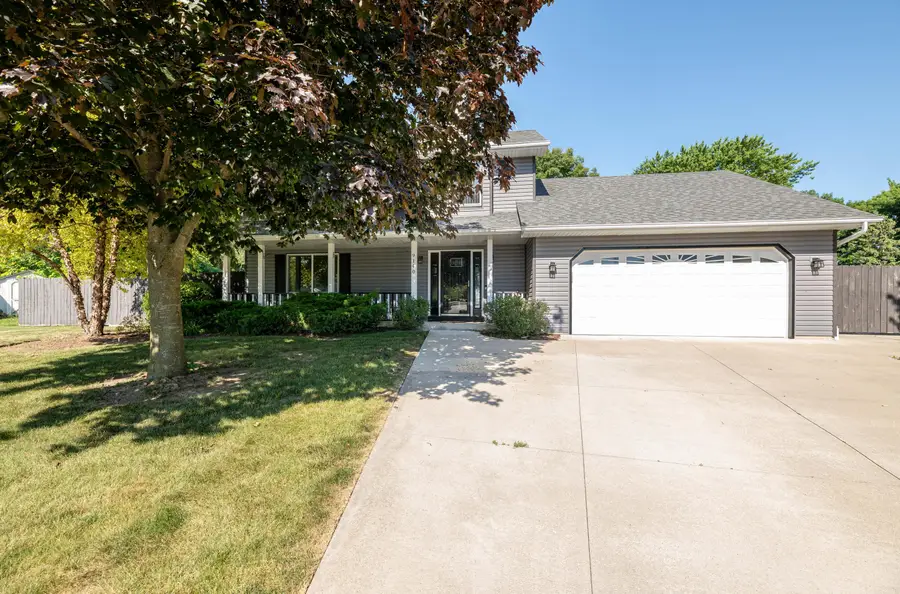 9140 Morgan Ct, Caledonia, WI 53126 - #2