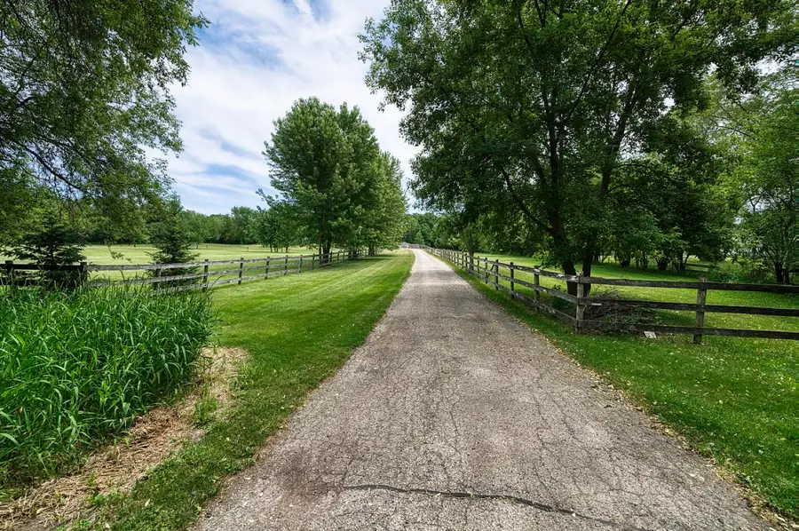 W304S3236 Brookhill Rd, Genesee, WI 53189 - #2