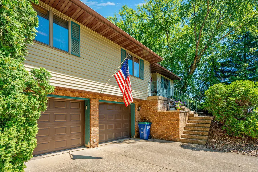 701 Fanta Reed Rd, Campbell, WI 54603 - #2