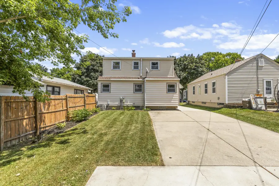 1939 S 97th St, West Allis, WI 53227 - #3