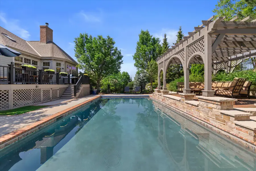 1168 Mary Hill Cir, Hartland, WI 53029 - #2