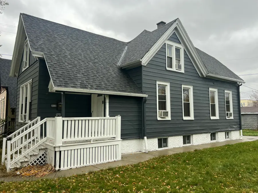 212 W Center St, Milwaukee, WI 53212 - #3
