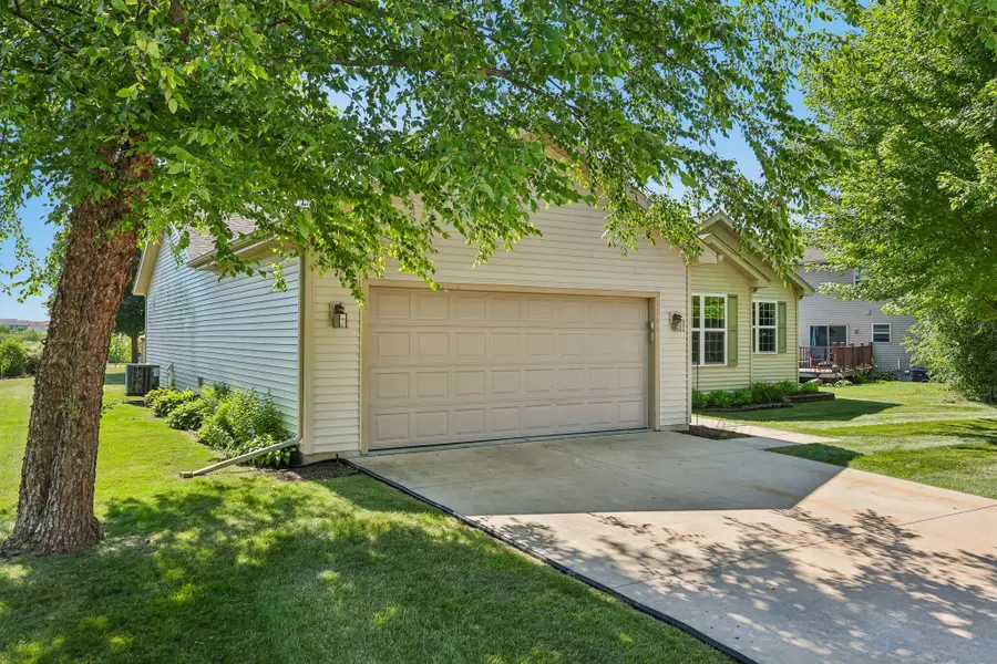1109 Hickory Ln, Johnson Creek, WI 53094 - #3