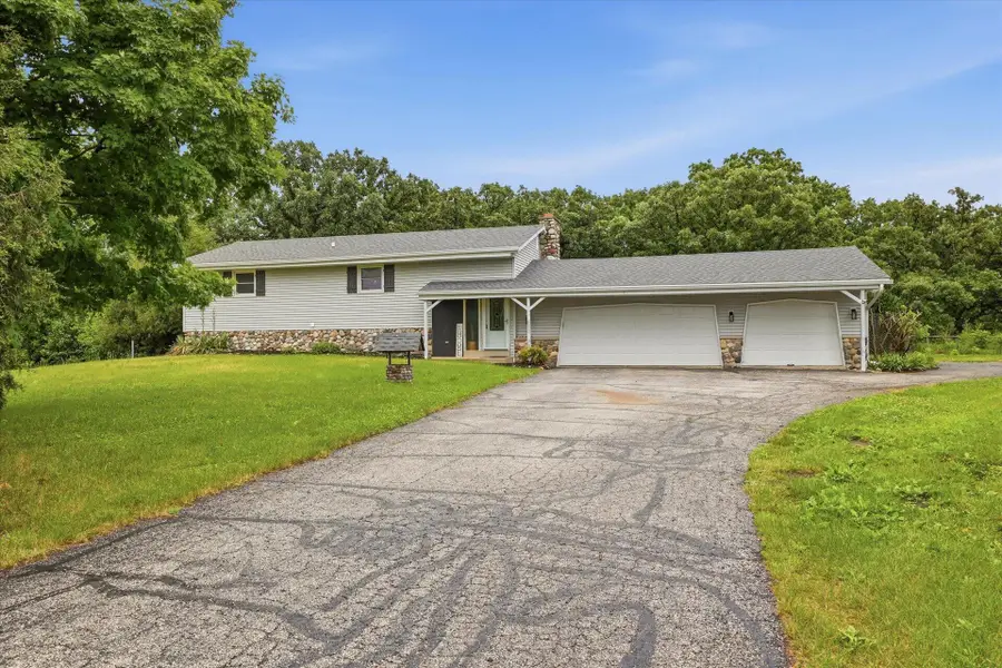 W362S10050 Lewin Ln, Eagle, WI 53119 - #2