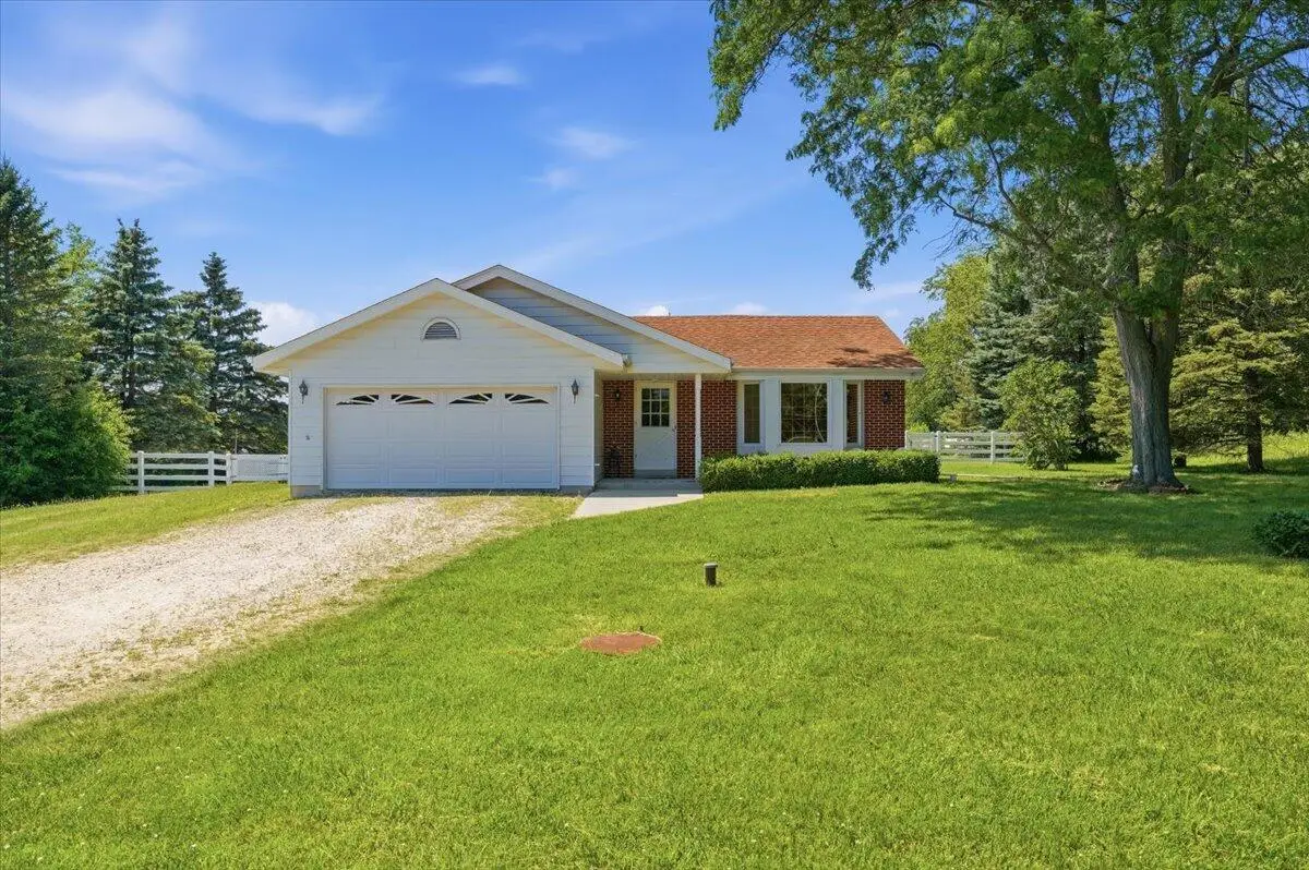 12006 39th Ave, Pleasant Prairie, WI 53158 - #1