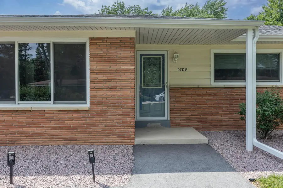 W156N5709 Cheryln Dr, Menomonee Falls, WI 53051 - #2