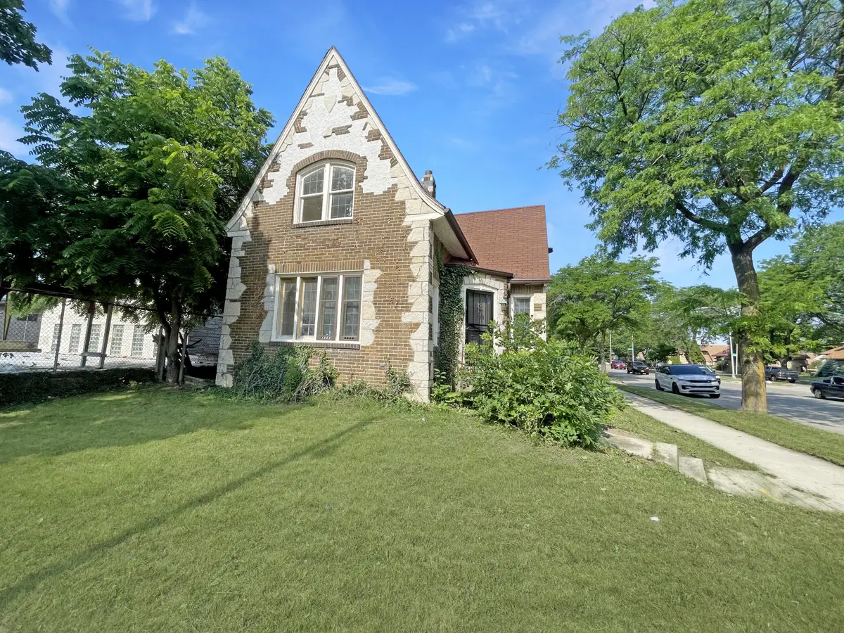 1501 W Capitol Dr, Milwaukee, WI 53206 - #1