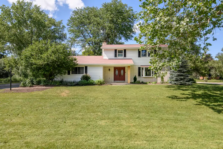 21300 Astolat Dr, Brookfield, WI 53045 - #2