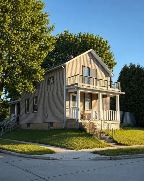 1401 Columbus St, Manitowoc, WI 54220