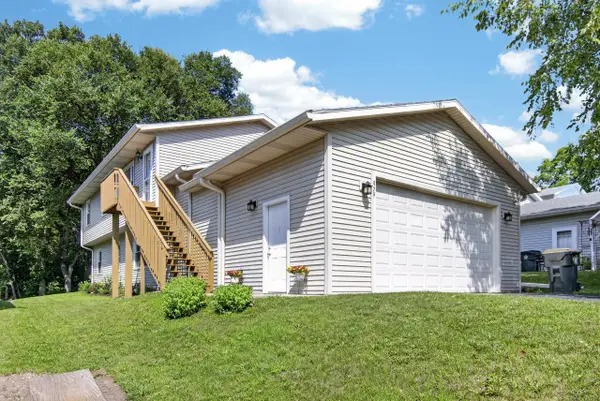 979 Rhyners Ln, Twin Lakes, WI 53181