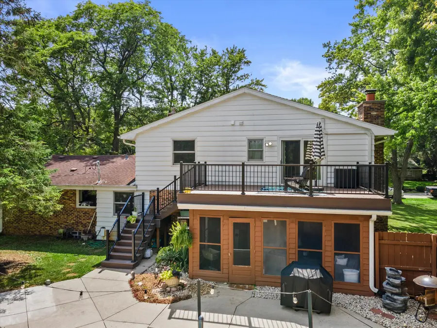 2870 Santa Barbara Dr, Brookfield, WI 53005 - #3