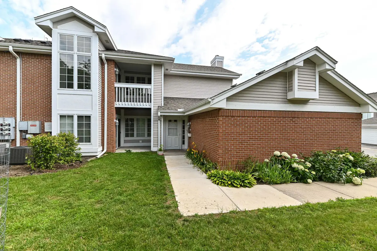 9111 Westlake Dr, Greendale, WI 53129 - #1