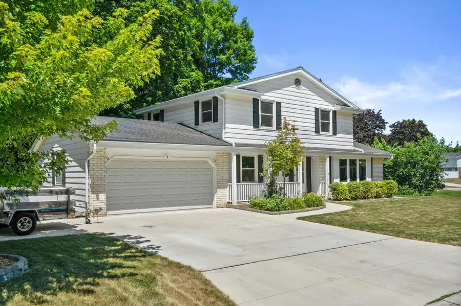 5888 Riverside Dr, Greendale, WI 53129 - #3