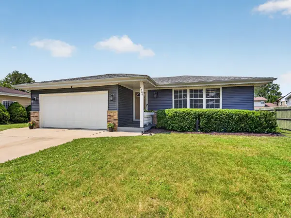 7004 60th Ave, Kenosha, WI 53142
