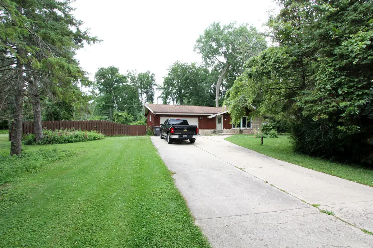 5311 S Honey Creek Dr, Greenfield, WI 53221 - #1