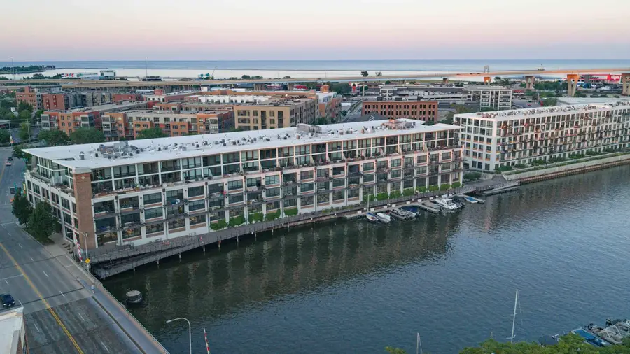 311 E Erie St, Milwaukee, WI 53202 - #2