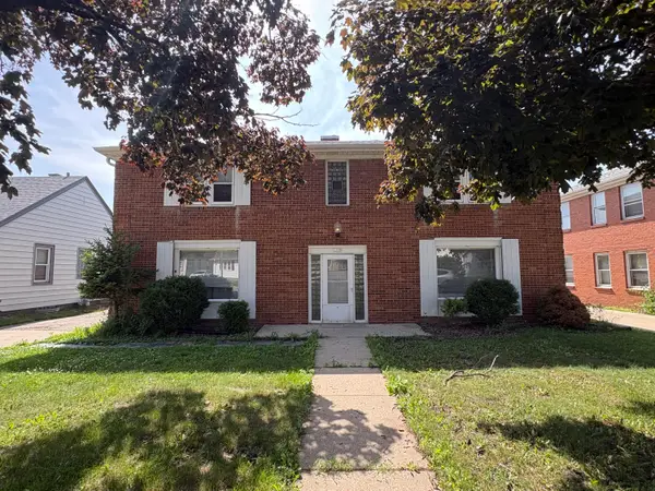 2355 S 76th St, West Allis, WI 53219