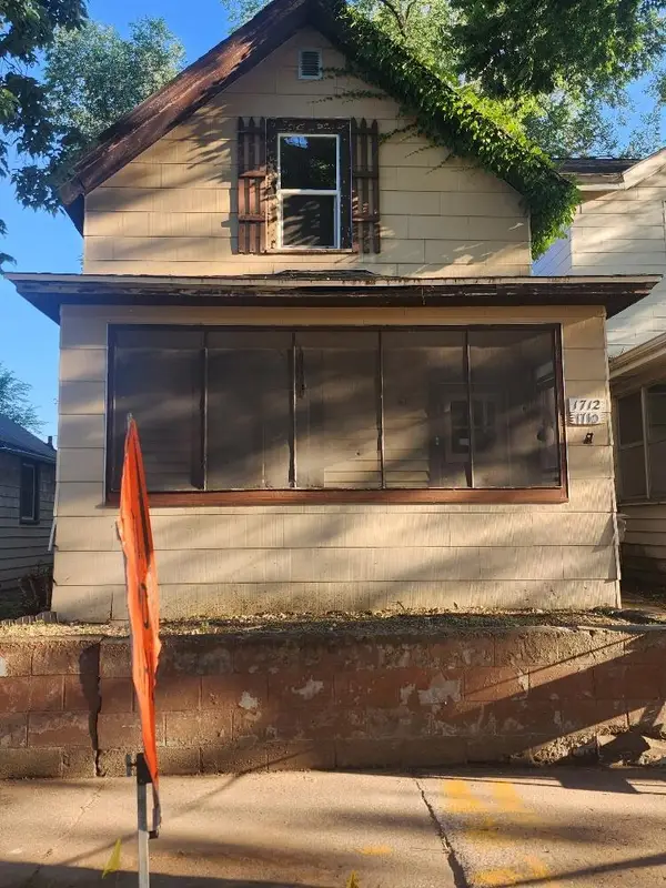 1710 Market St, La Crosse, WI 54601
