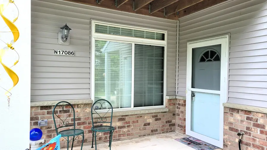 W197N17086 Stonewall Dr, Jackson, WI 53037 - #3
