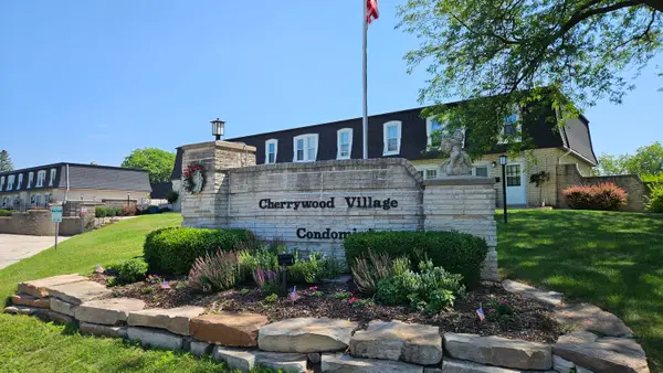 9500 N Green Bay Rd, Brown Deer, WI 53209