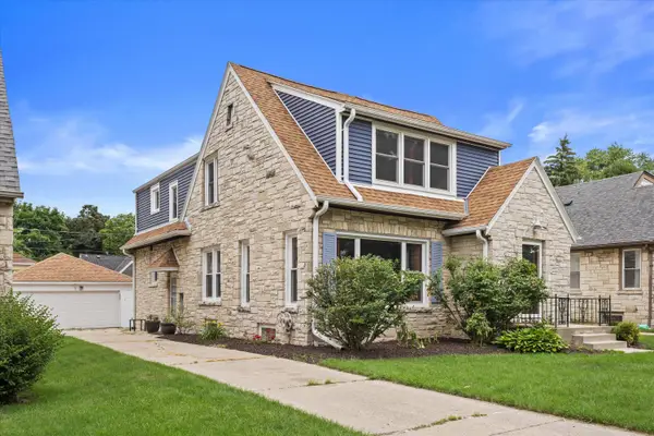 2945 N 69th St, Milwaukee, WI 53210
