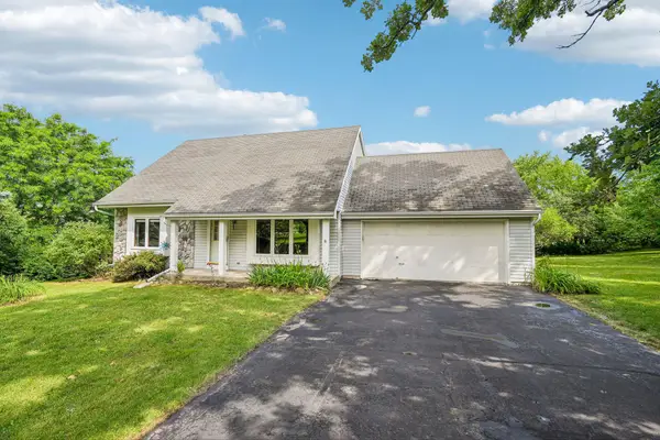 W316S2825 Roberts Rd, Genesee, WI 53188