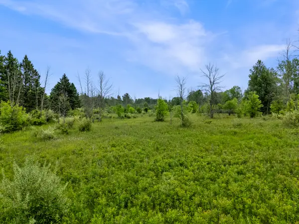 13600 N Lake Shore Dr, Mequon, WI 53092