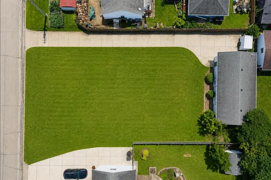 4271 S 93rd St, Greenfield, WI 53228 - #2