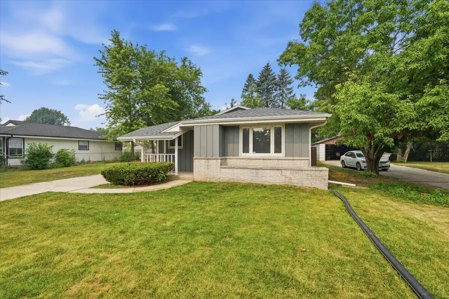5847 N 113th St, Milwaukee, WI 53225 - #2