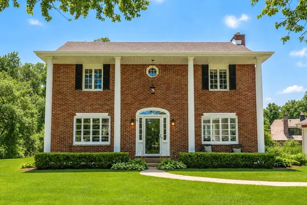 1125 W Heather Ln, River Hills, WI 53217