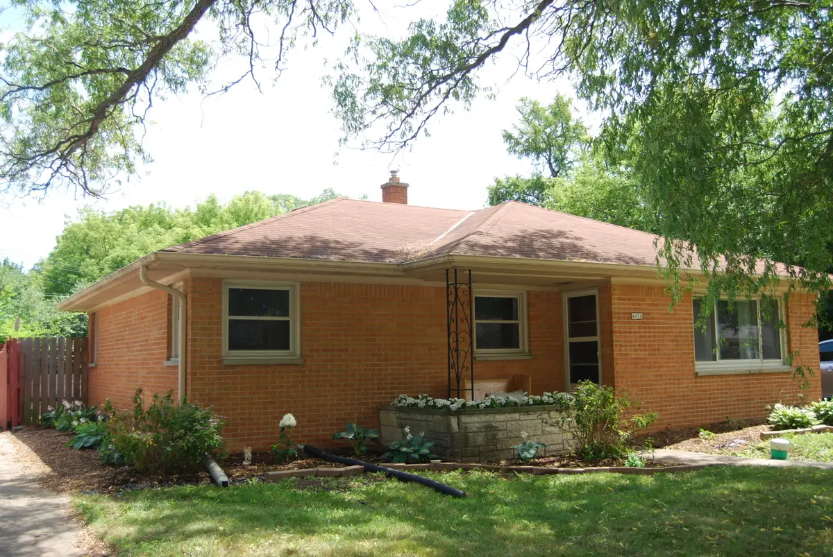 4456 N 107th St, Wauwatosa, WI 53225 - #1