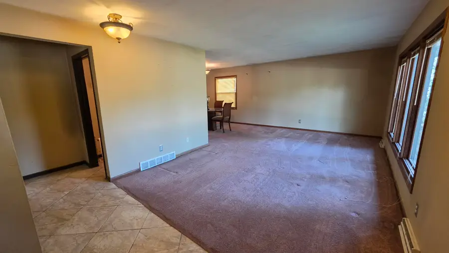 3415 W Cold Spring Rd, Greenfield, WI 53221 - #3