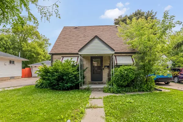 5016 N 49th St, Milwaukee, WI 53218