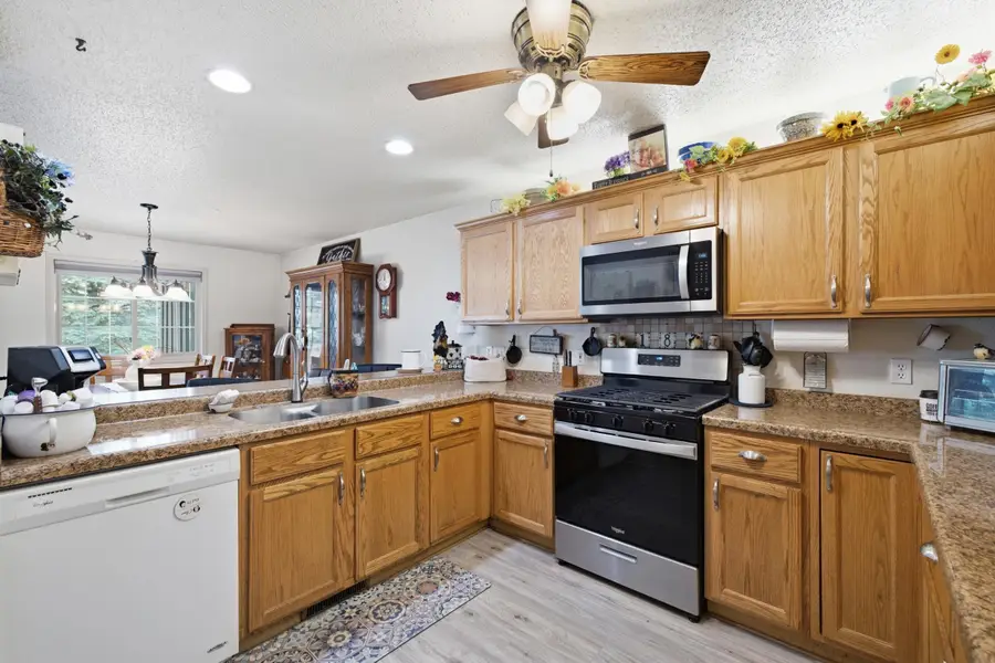 183 Pine Ridge Ct, Mishicot, WI 54228 - #3