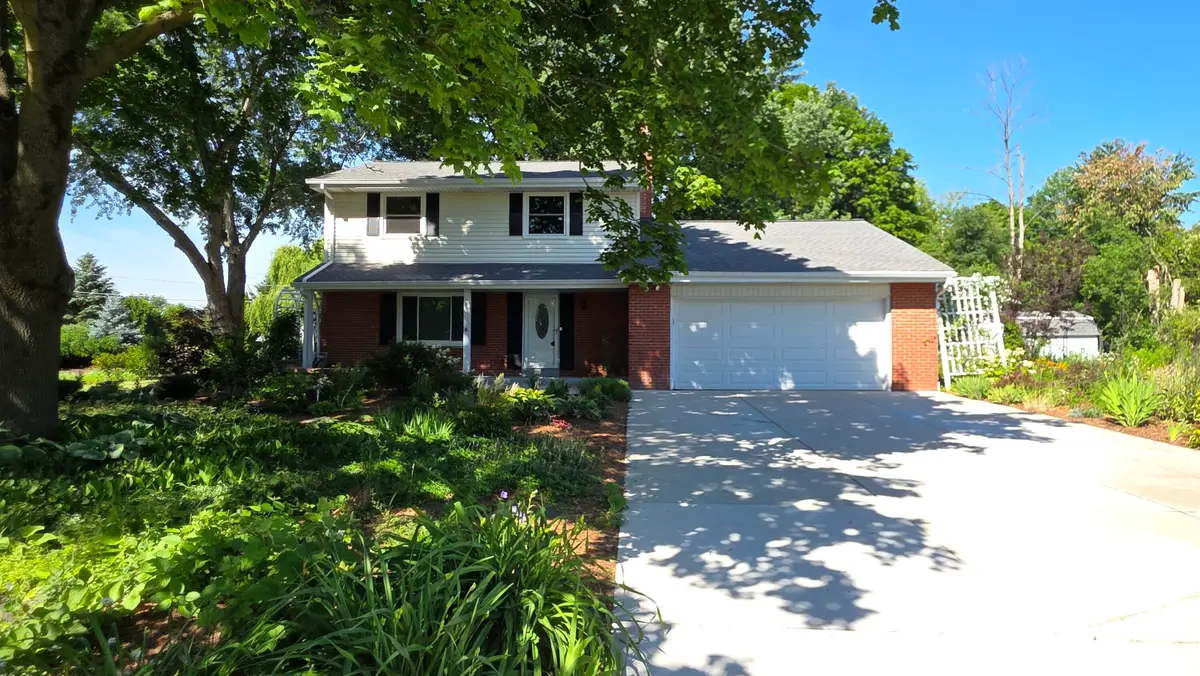 W174N7507 Joanne Dr, Menomonee Falls, WI 53051 - #1