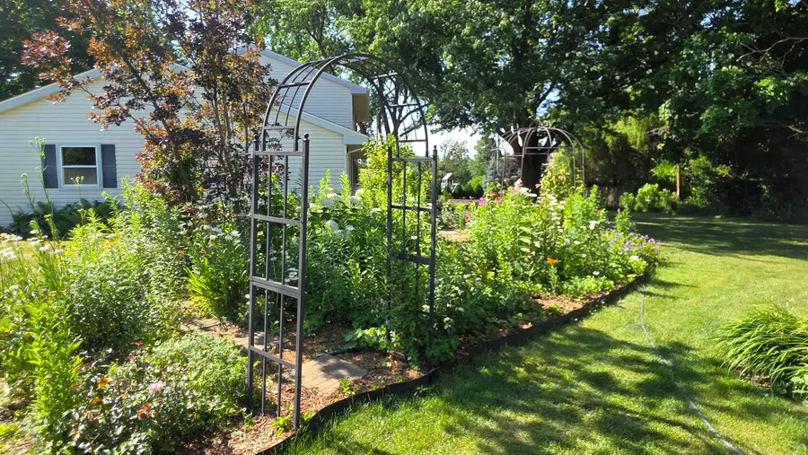 W174N7507 Joanne Dr, Menomonee Falls, WI 53051 - #3