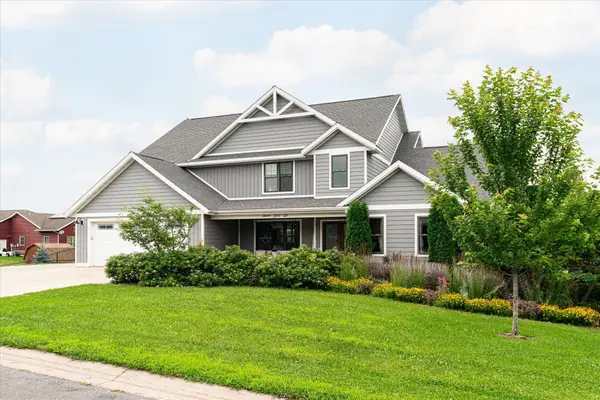 706 Derek Ln, Viroqua, WI 54665