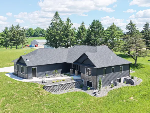 1129 16th Fairway Dr, Viroqua, WI 54665
