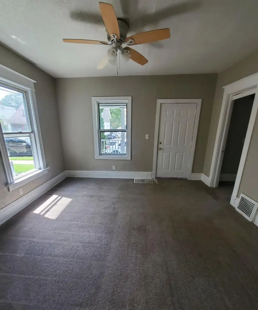 509 Park View Dr, Racine, WI 53404 - #3