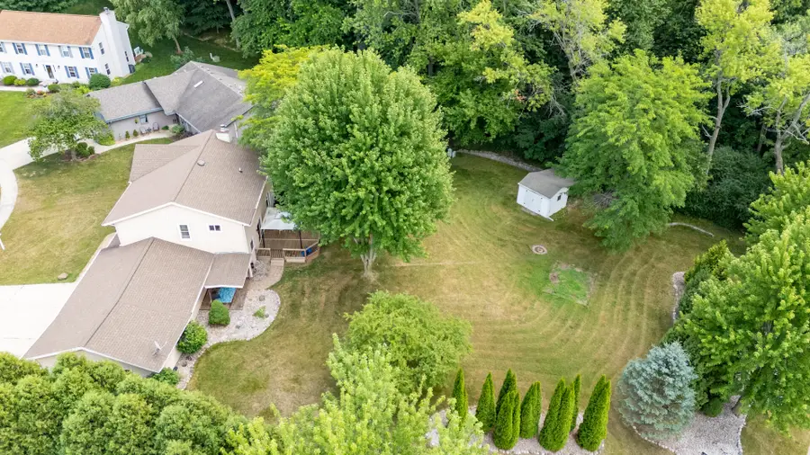451 Crossroad Ct, Grafton, WI 53024 - #2