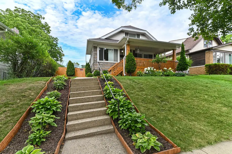 967 S 56th St, Milwaukee, WI 53214 - #2