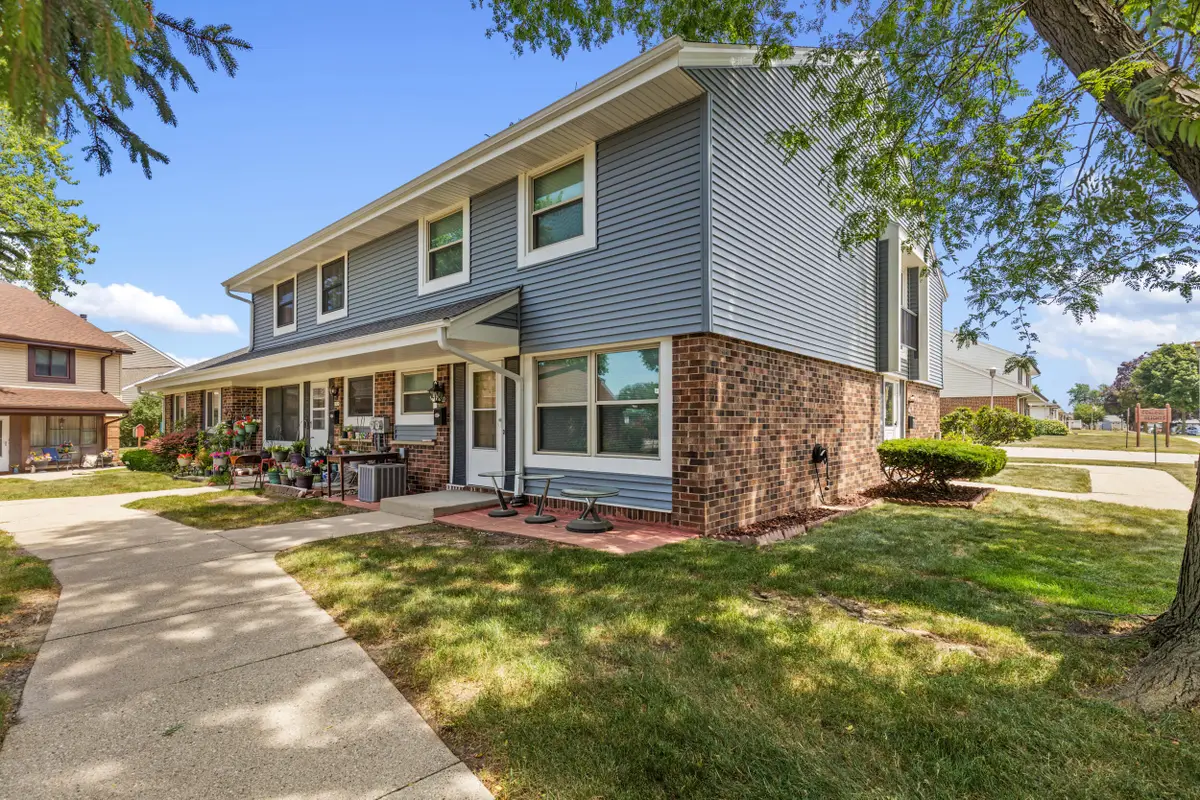 1924 W Salem St, Milwaukee, WI 53221 - #1