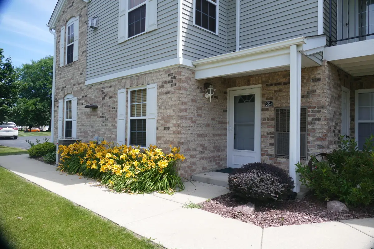 1030 N Sunnyslope Dr, Mount Pleasant, WI 53406 - #1